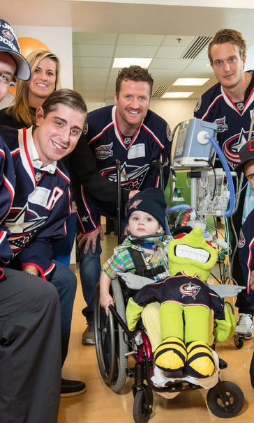 Blue Jackets score smiles visiting local hospital